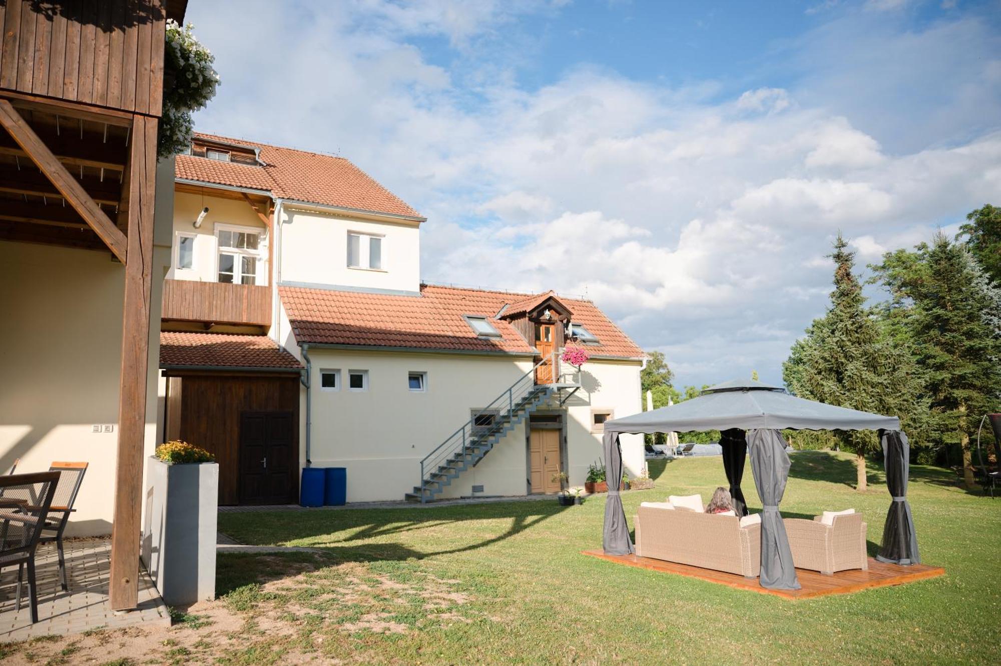 Penzion U Novaku Kozli u Orlika Exterior photo